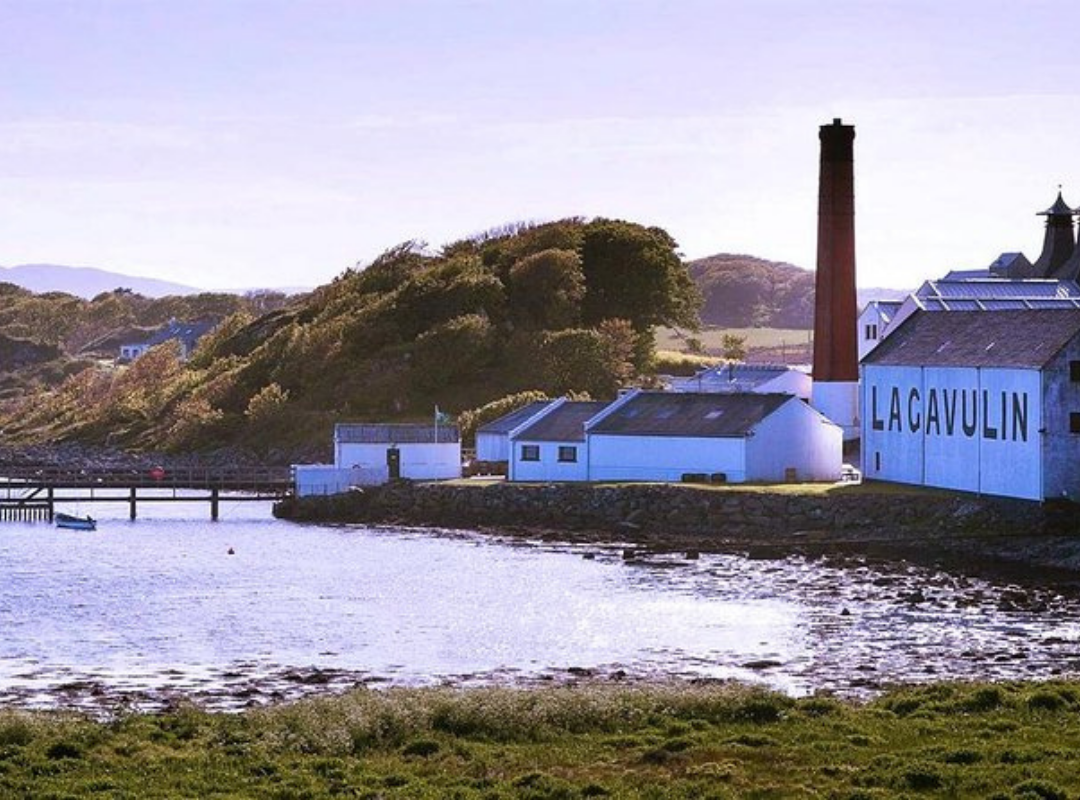 Lagavulin Distillery Islay